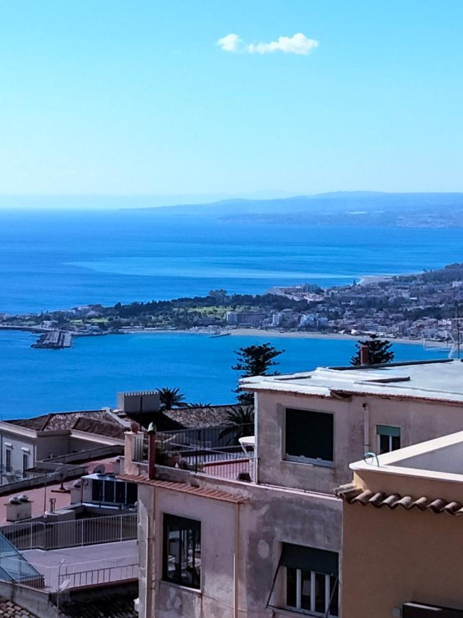 Taormina Center Private Apartments By Fragranza Di Sicilia Bagian luar foto