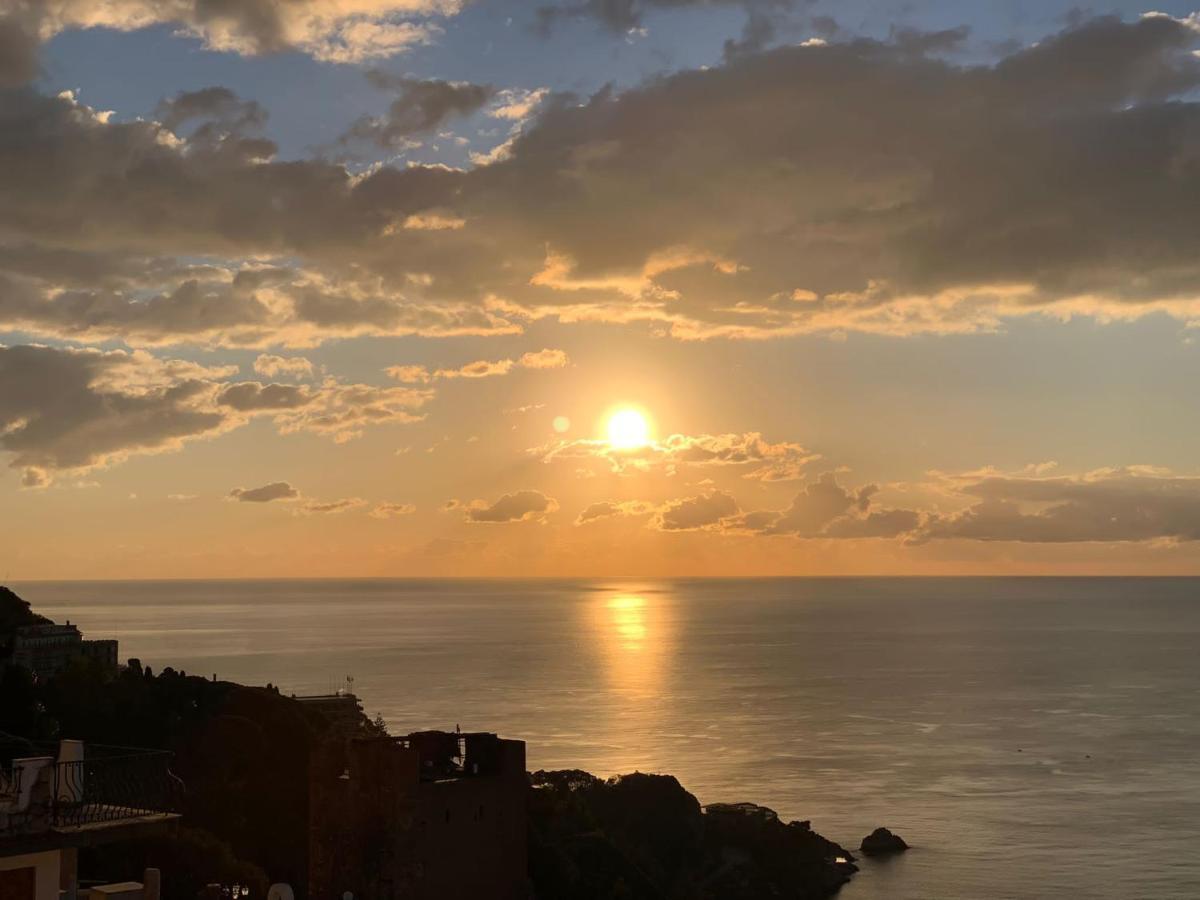 Taormina Center Private Apartments By Fragranza Di Sicilia Bagian luar foto