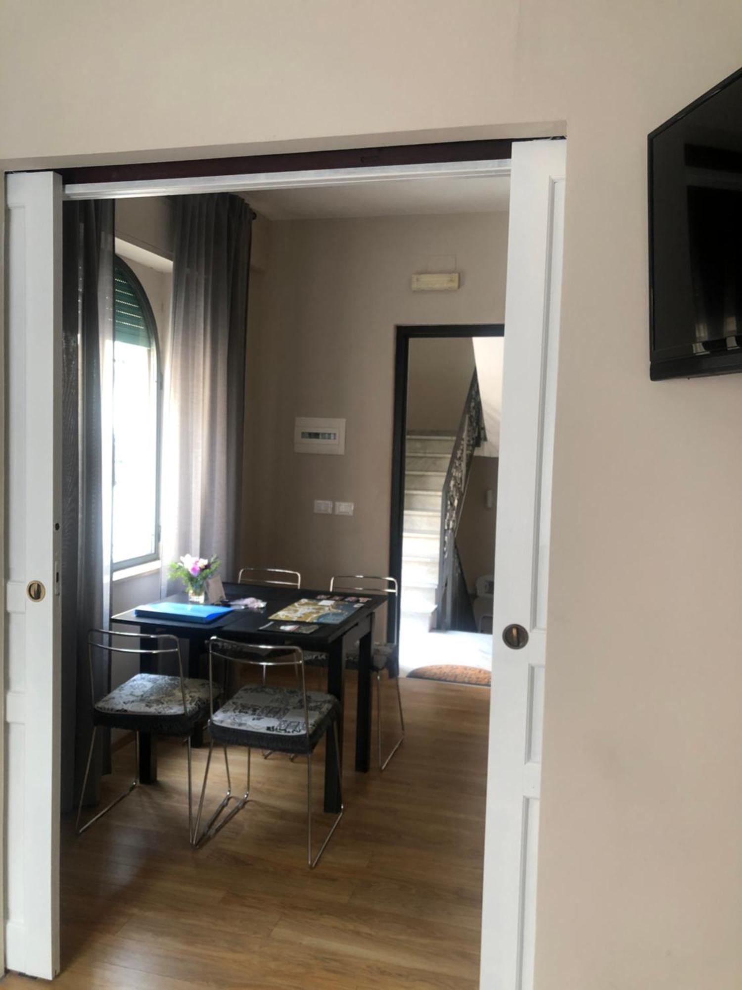 Taormina Center Private Apartments By Fragranza Di Sicilia Bagian luar foto