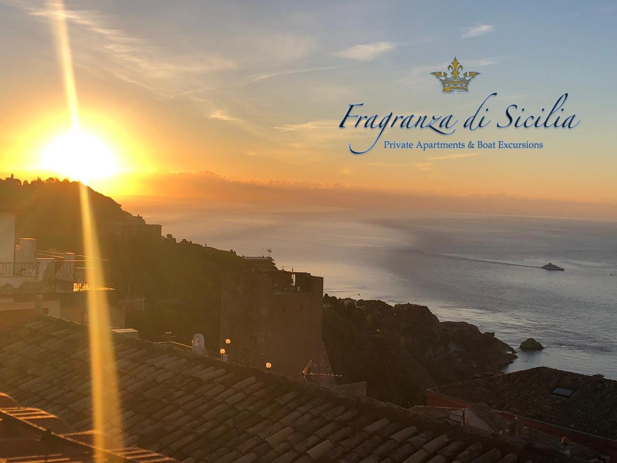 Taormina Center Private Apartments By Fragranza Di Sicilia Bagian luar foto