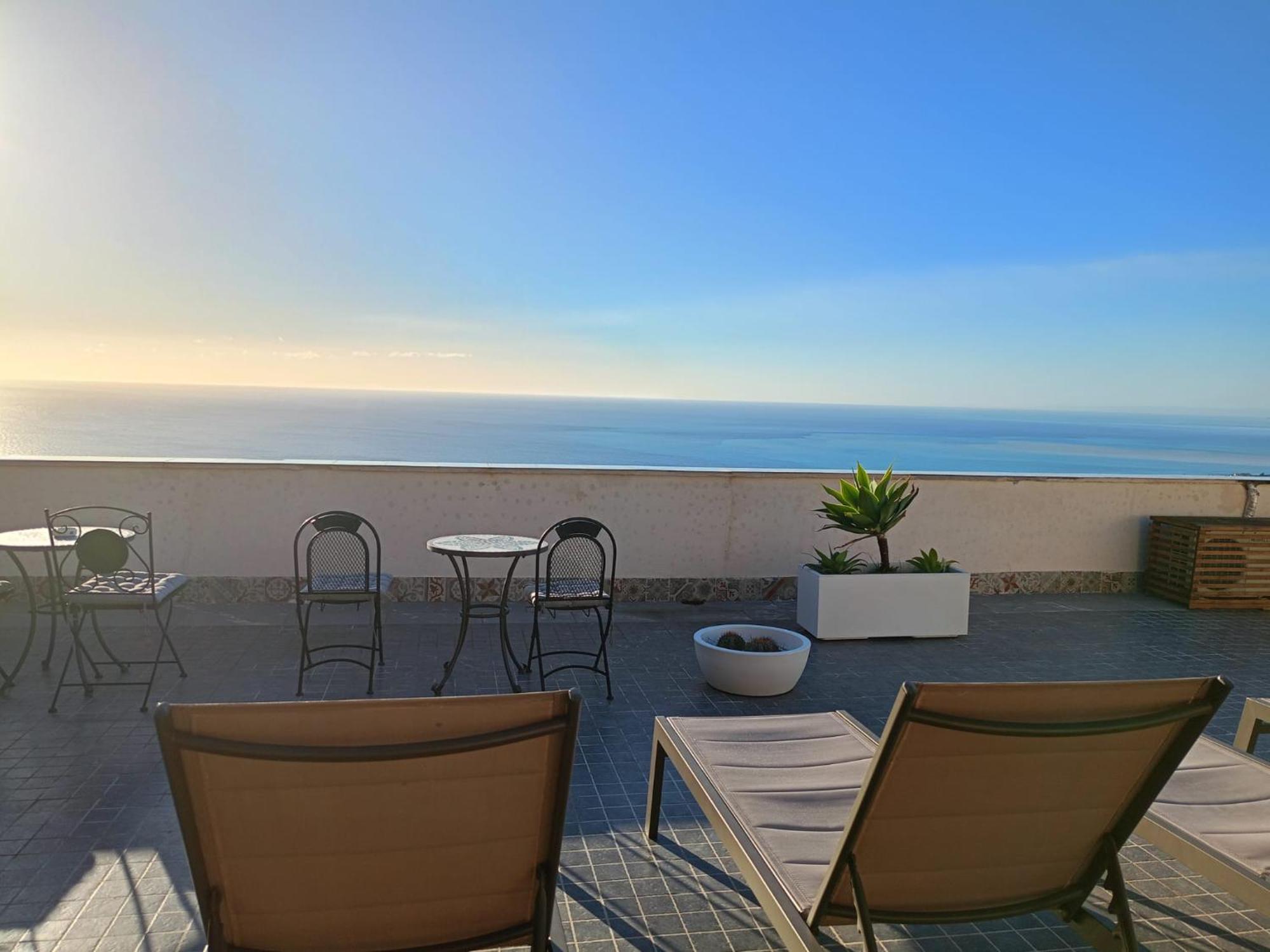 Taormina Center Private Apartments By Fragranza Di Sicilia Bagian luar foto